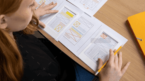 demo-attachment-544-female-web-designer-office-with-notebook